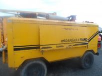 INGERSOLL-RAND VHP700 700CFM PORTABLE DIESEL AIR COMPRESSOR